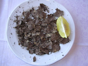 Tartufo nero di Bagnoli Irpino all'insalata